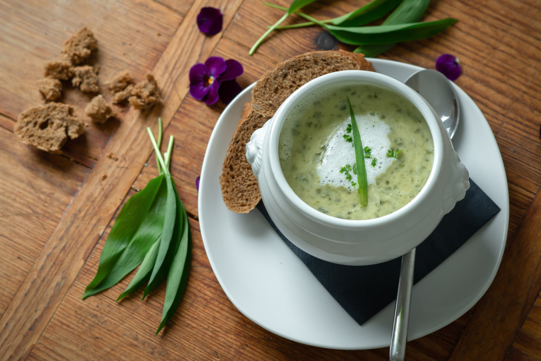 Hausgemachtes Bärlauch-Kartoffelsüppchen